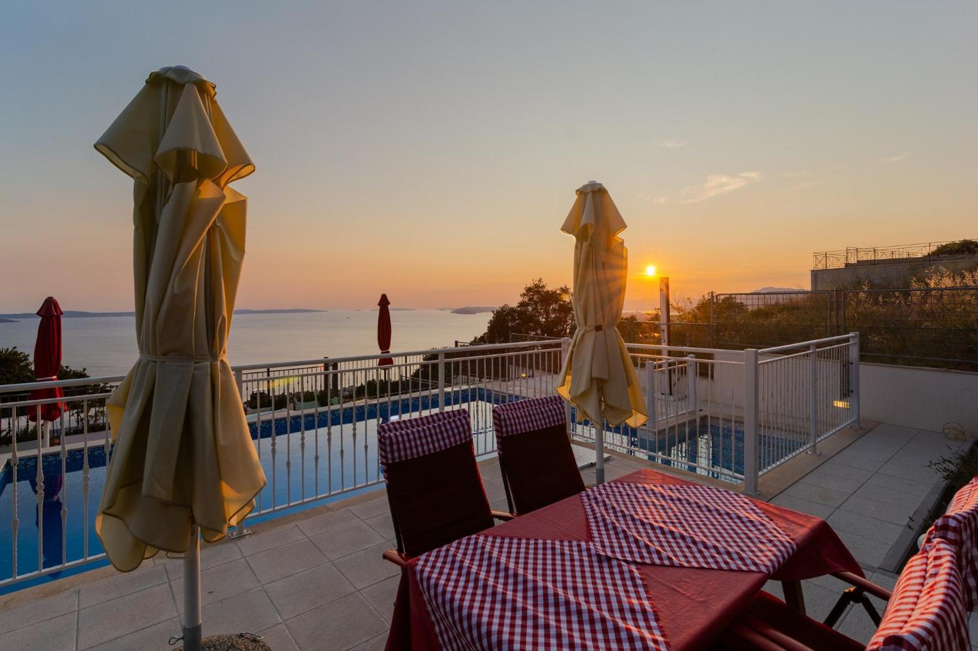 Kuca Za Odmor R&A Villa Podstrana Luaran gambar