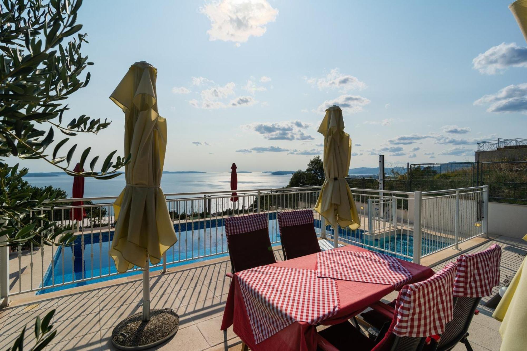 Kuca Za Odmor R&A Villa Podstrana Luaran gambar